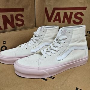 Vans Sk8-Hi Tapered – White / Light Pink Sole (Men’s 8.5 / Women’s 10)